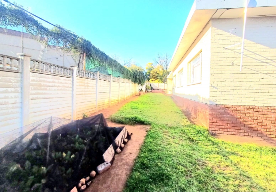 4 Bedroom Property for Sale in Uitsig Free State
